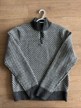 Simons Men’s Grey and White Patterned Half-Zip Sweater